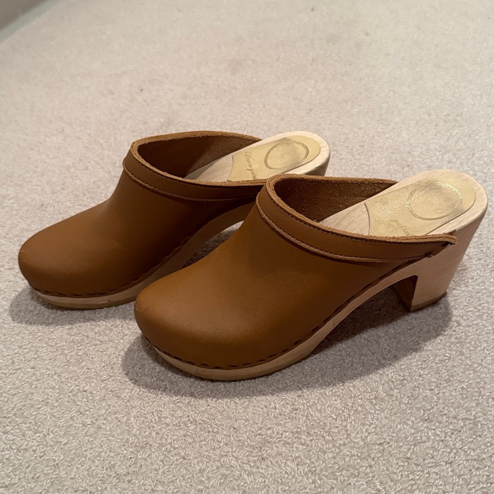 No. 6 Brown Leather Clogs